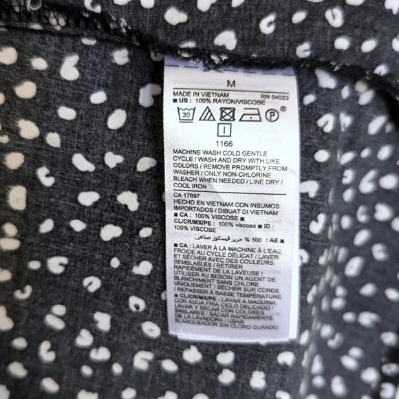 Old Navy Sleeveless V Neck Maxi Shift Dress Black Leopard Pattern - Picture 3 of 5